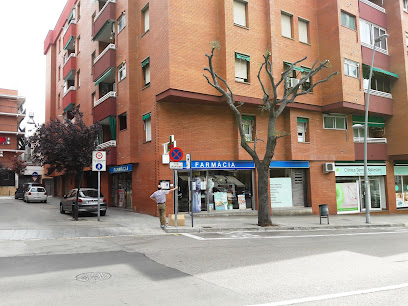 Farmacia en Carrer del Canonge Doctor Auguet, 82 Local 4, Entrada por Avda. Ballester Viladecans Barcelona 
