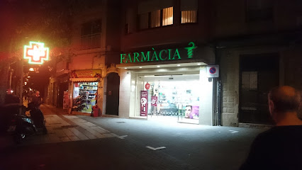 Farmàcia Emilio Riera Serrat (davant Club Nàutic d´El Masnou)  Farmacia en El Masnou 