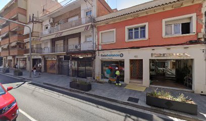 Pedro Martínez Carrasco - Tienda de comestibles, periódicos y medicamentos Castelldefels  08860