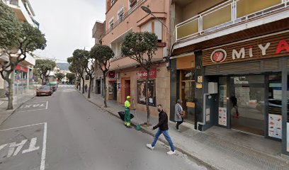 Farmacia en C/ dels Arbres, 41 Olesa de Montserrat Barcelona 