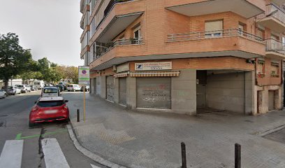 Farmacia en Carrer d'Iscle Soler Cornellà de Llobregat Barcelona 