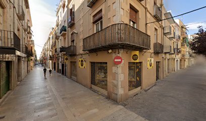 Tienda de comestibles, periódicos y medicamentos en Carrer del Comerç, 13 Vilanova i la Geltrú Barcelona 